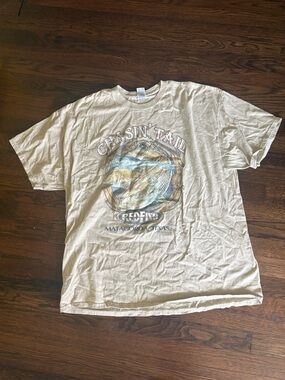 Gildan men’s “chasing tail” shirt